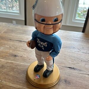 NFL Tennessee Titans Monday Night Football Player Sings Hank Williams Jr